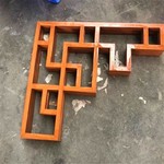 常熟修车店  复古木纹铝窗花定制